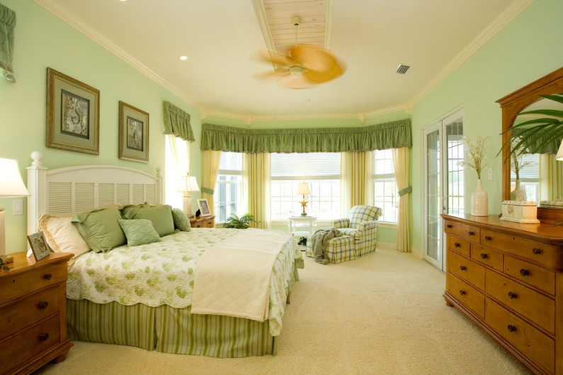 Спальня в зеленом цвете. Советы по оформлению