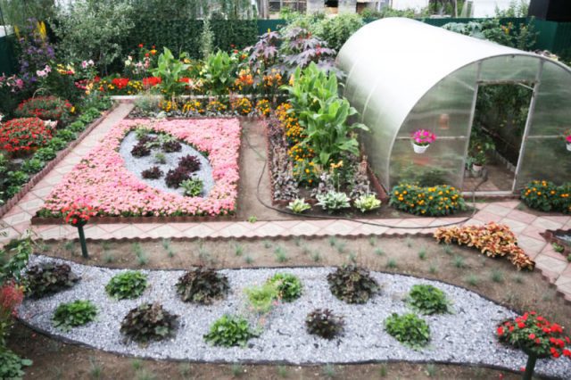 Как выглядит красивый летний дом простых бедняков