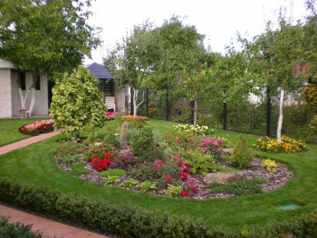 Как выглядит красивый летний дом простых бедняков