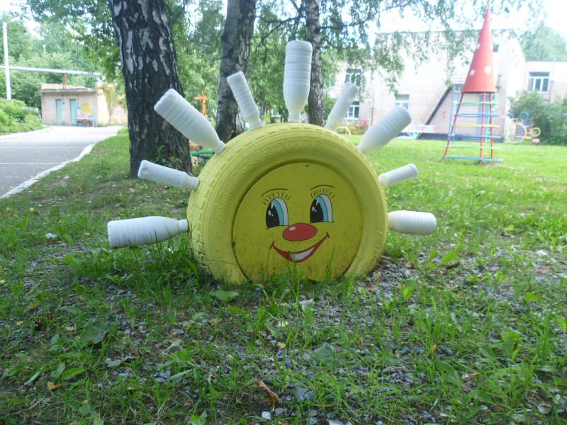 Вторая жизнь старых покрышек, украшение дачи