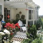 Кресло на террасе