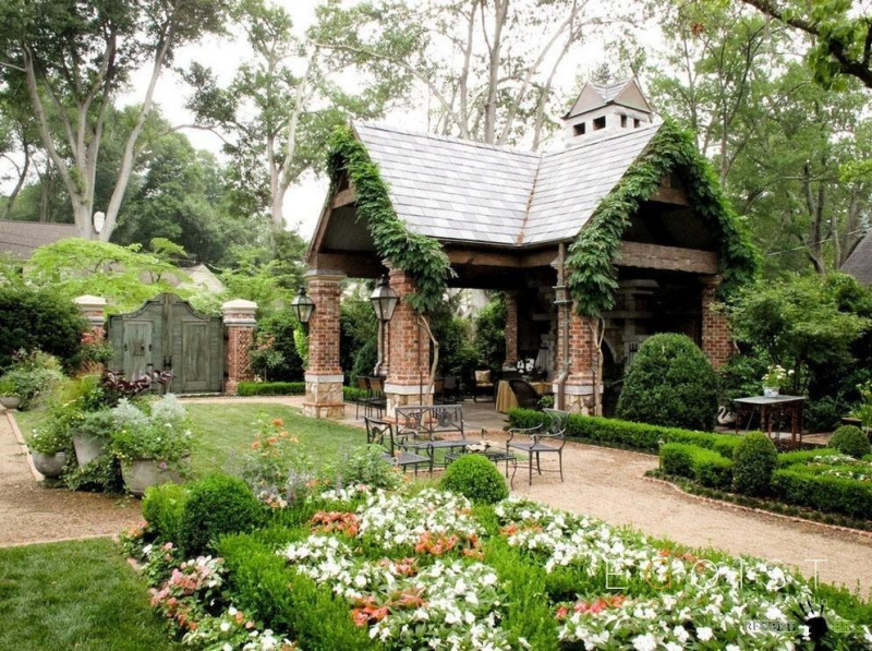 Фонари на беседке