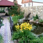 Беседка у дома