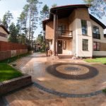 Плитка во дворе