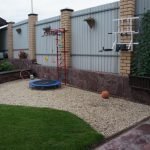 Лестница на заборе