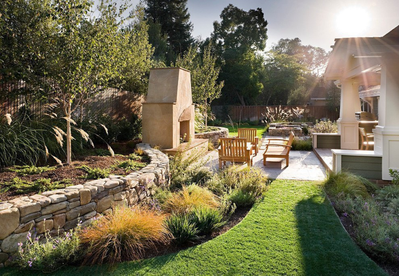 Мангал в виде печи на участке