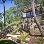 Круглые ступеньки на склоне